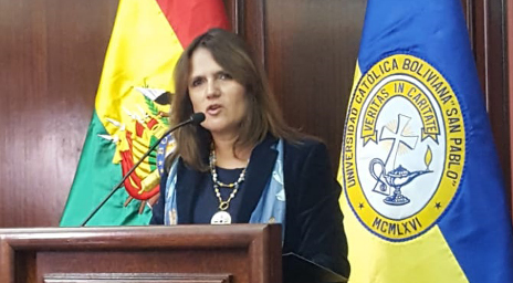 Profesora Carmen Domínguez H. expuso sobre el rol de la mujer en Bolivia y Uruguay
