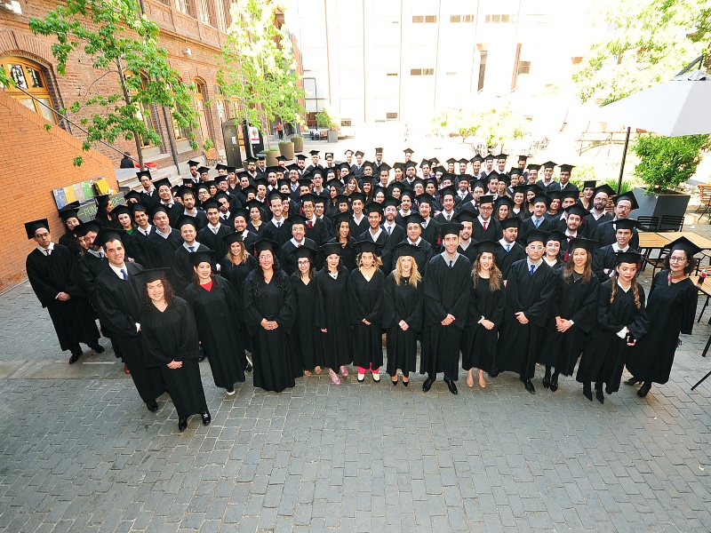 Derecho UC graduó a nuevos estudiantes del doctorado y del Magíster en Derecho, LLM UC