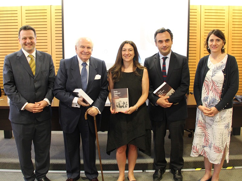 Se lanzó cuarta edición del libro Derecho Constitucional Chileno del profesor José Luis Cea
