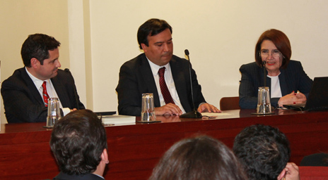Marcelo Barrientos fue el invitado principal a la presentación del quinto número de la Revista de Derecho Escuela de Postgrado de la U. de Chile