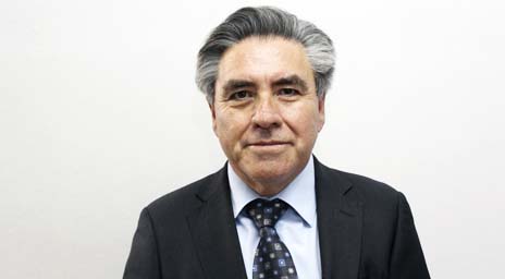 Nombran a profesor Hugo Cifuentes como presidente de la Comisión de Usuarios del Sistema de Seguro de Cesantía