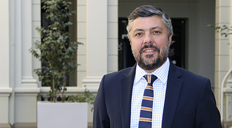 Profesor Roberto Ríos formó parte de comisión calificadora en el MOOT Madrid 2015