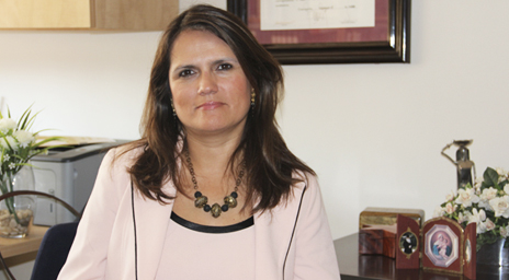 Profesora Carmen Domínguez expone sobre dignidad humana y no discriminación