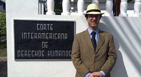 Profesor Álvaro Paúl realiza una estancia de investigación en la Biblioteca de la Corte Interamericana de DD.HH.