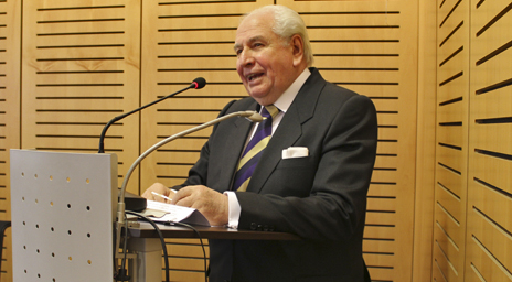 Profesor José Luis Cea presentó nueva edición del libro Derecho Constitucional Chileno