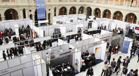 Más de 900 entrevistas de reclutamiento se realizaron en la V Feria del Trabajo Derecho UC