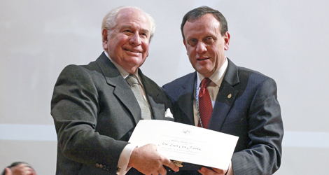 Profesor José Luis Cea recibe premio Abdón Cifuentes