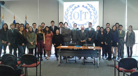Alumnos Derecho UC visitaron la oficina de la OIT para el Cono Sur de América Latina