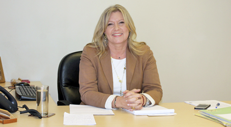 Profesora Sandra Ponce de León asumió como directora de la Clínica Jurídica Derecho UC