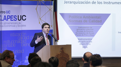 Vicedecano Ricardo Irarrázabal participó en seminario sobre cambio climático