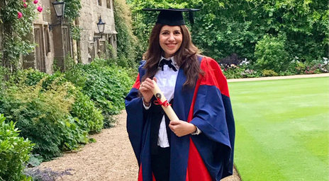 Profesora Isabel Zuloaga obtuvo grado doctoral en la Universidad de Oxford