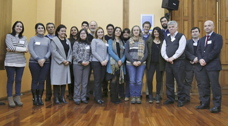Profesores Jaime Alcalde y Claudio Valdivia participaron en taller destinado a mejor el Concurso de Políticas Públicas UC