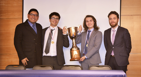 Alumnos Derecho UC obtuvieron primer lugar en el Torneo de la Liga Chilena de Debate 2017