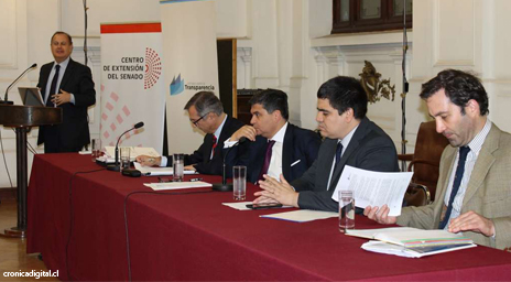 Profesor Francisco Javier Leturia participó en conversatorio sobre la Ley Reservada del Cobre