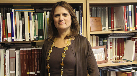 Profesora Carmen Domínguez H. fue designada consejera de la Academia Judicial 