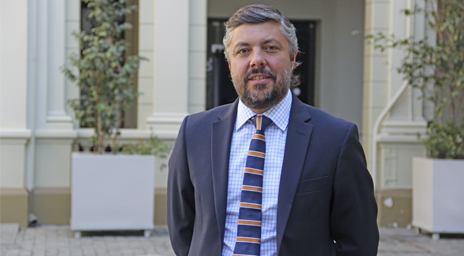 Profesor Roberto Ríos se incorporó al Comité Gestor de proyecto Construye 2025