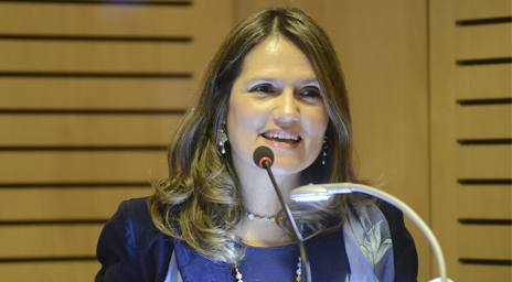 Profesora Carmen Domínguez H. expuso sobre la convención de los derechos del niño en la Academia Judicial