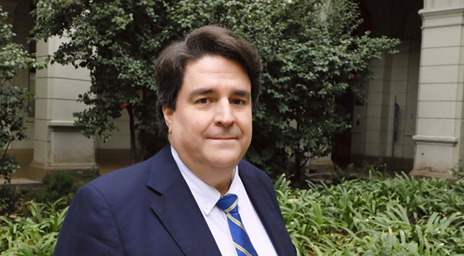 Sebastián López es nombrado profesor titular de la UC