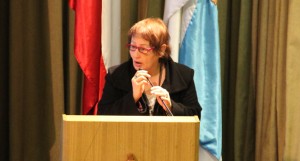 profesora UC María Olga Solar