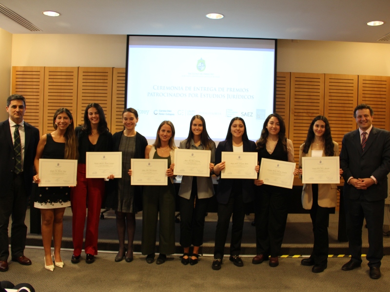 Siete alumnas fueron premiadas por estudios jurídicos nacionales