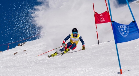 Alumno Kay Holscher ganó el Giant Slalom sudamericano de Ski: “Si bien no fue fácil, pude compatibilizar perfectamente lo académico con lo deportivo”