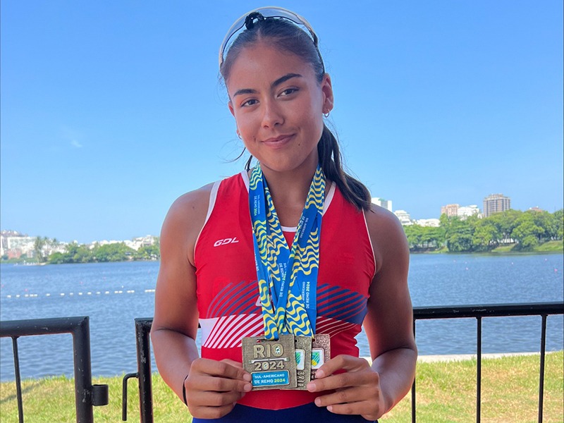Alumna Antonia Zanetta ganó tres medallas en el Campeonato Sudamericano de Remo