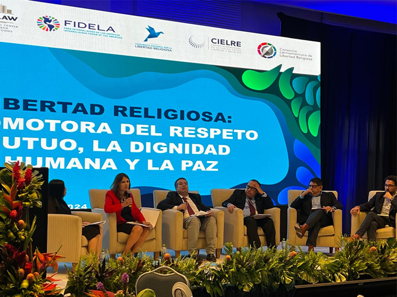Profesora Carmen Domínguez H. expuso en Puebla sobre libertad religiosa