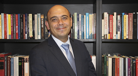 Profesor Cristián Villalonga se adjudicó Concurso Fondecyt de Iniciación en Investigación 2020