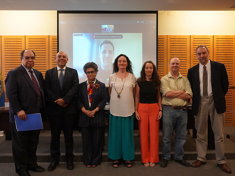 Alumna Constanza Richards aprobó con éxito su defensa de tesis doctoral tras ocho años de investigación