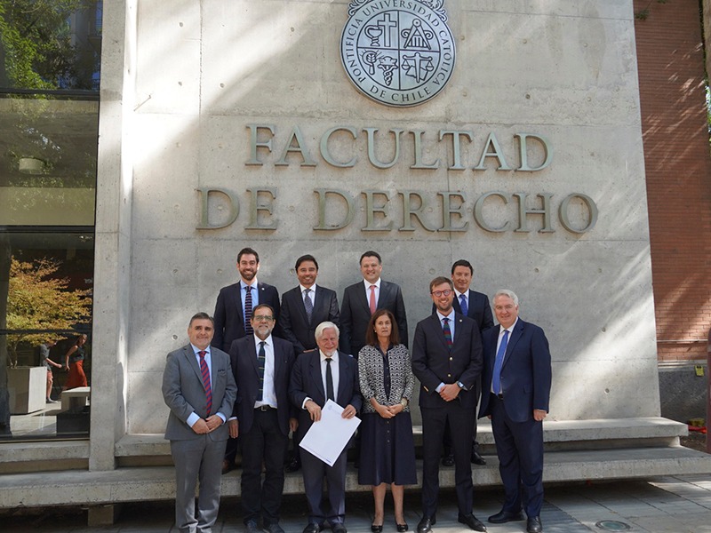 Derecho UC recibió a exalumnos que fueron elegidos parlamentarios