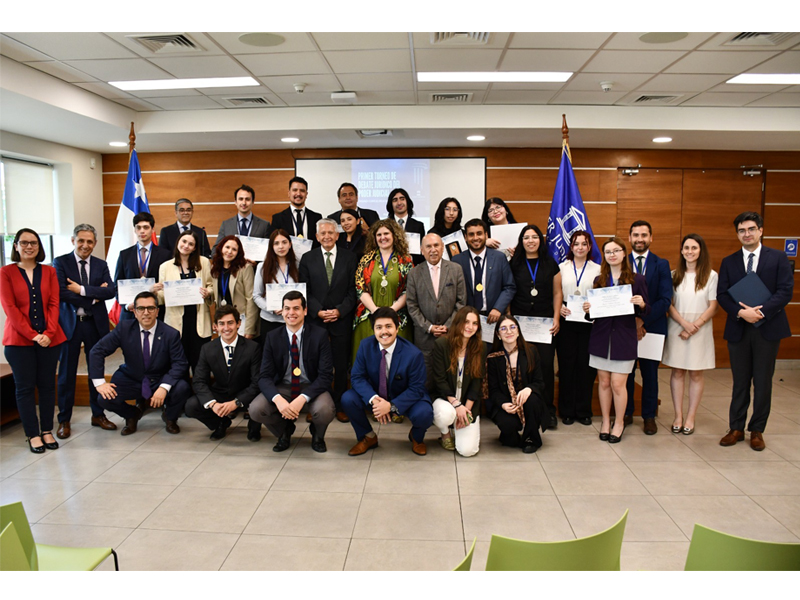 Equipo de Derecho UC fue finalista en torneo de debate jurídico