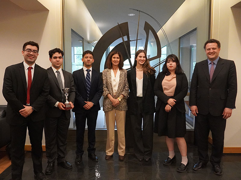 Estudiantes de Derecho UC obtuvieron el tercer lugar en el IV Torneo Nacional de Litigación