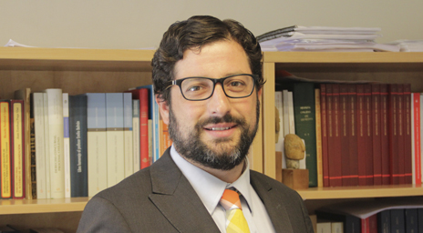 Profesor Juan Luis Goldenberg participó en VI Congreso Internacional de Regulación y Consumo