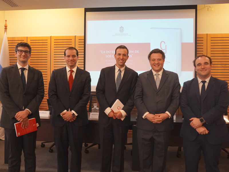 Profesor Roberto Villaseca presentó libro sobre la interpretación de los contratos