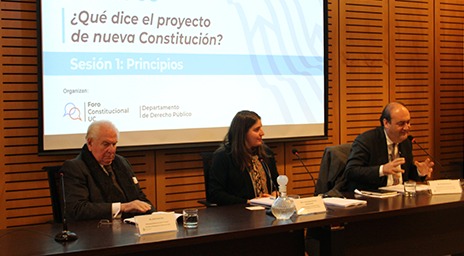 Profesores José Luis Cea y Patricio Zapata abordaron los principios en el proyecto de nueva Constitución