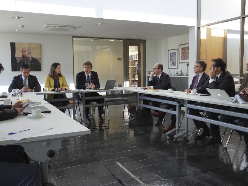 Expertos debatieron sobre las consecuencias del cambio de circunstancias en los contratos