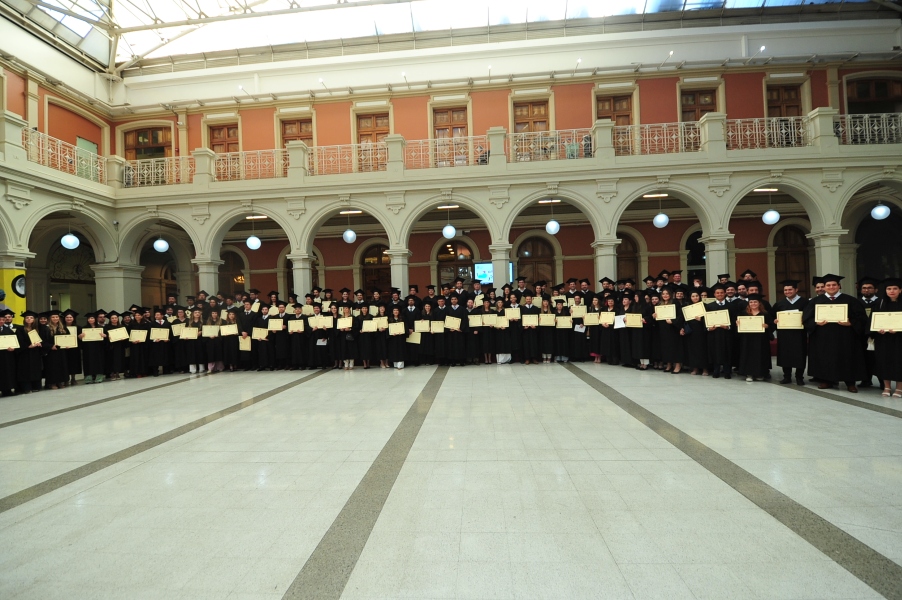 Derecho UC graduó a nueva generación de alumnos del Programa de Doctorado y del LLM UC