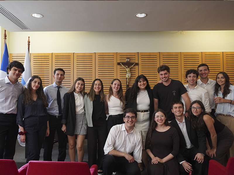 Proyecto de Litigación UC realizó la premiación de su primer Torneo de Litigación Oral