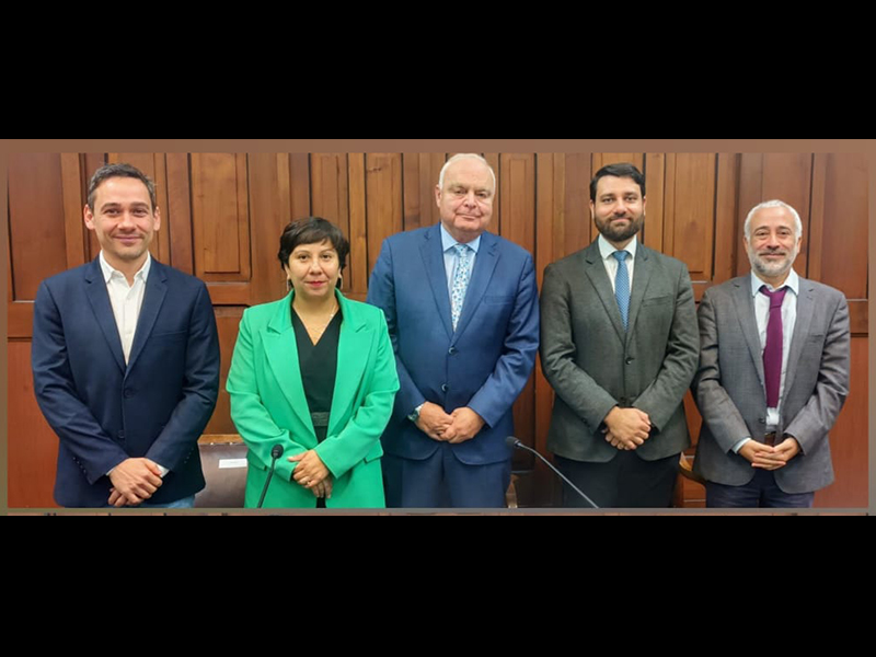 Profesor Rodrigo Azócar participó en Jornadas de Trabajo, Derecho y Tecnología