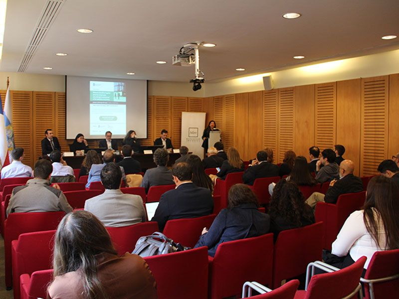 Seminario reunió a profesionales de la industria y a académicos para abordar los nuevos desafíos legales de las empresas
