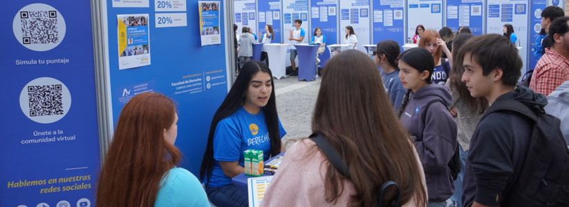 Admisión 2026: Derecho UC lidera nuevamente a nivel nacional, con fuerte alza en resultados de sus seleccionados y 44 puntajes nacionales
