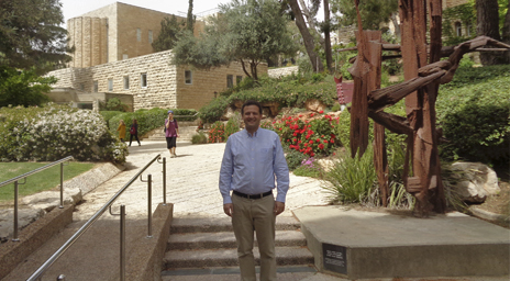Profesor Gabriel Bocksang impartió clase en la Universidad Hebrea de Jerusalén
