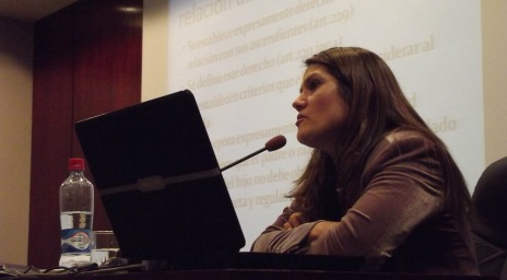Profesora Carmen Domínguez expuso en una nueva sesión de Los martes de Colegio