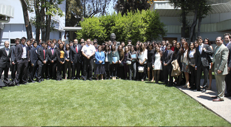 Alumnos Derecho UC visitaron la Academia Nacional de Estudios Políticos y Estratégicos