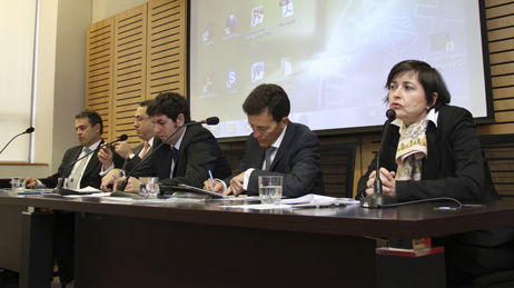 Seminario Derecho UC abordó el ámbito contractual con entidades extranjeras