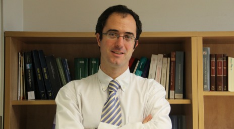 Profesor Álvaro Paúl expuso en la Corte Constitucional de Colombia