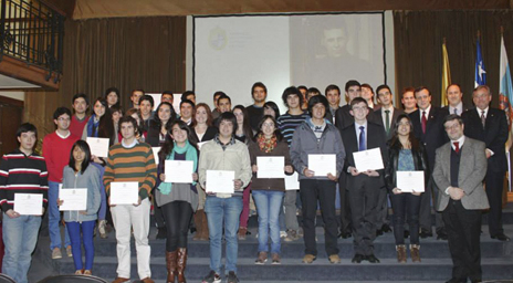 Cuatro alumnos Derecho UC recibieron Premio Padre Hurtado 2014