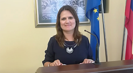 Profesora Carmen Domínguez participó en Simposio sobre familia y tecnología en Eslovenia