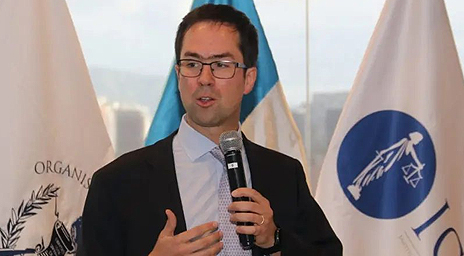 Profesor Nicolás Frías participó en el círculo de conferencias sobre avances en la reforma procesal realizado en Guatemala