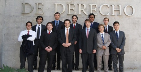 Alumnos de la Universidad de Harvard y Chicago visitaron Derecho UC